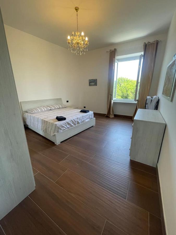 Autumn Apartment วาโด ลีกูเร ภายนอก รูปภาพ